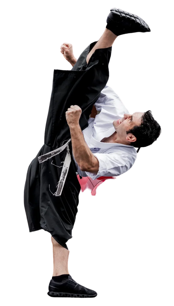Metin Kayar bei einem Flying Kick Metin Kayar bei einem Flying Kick